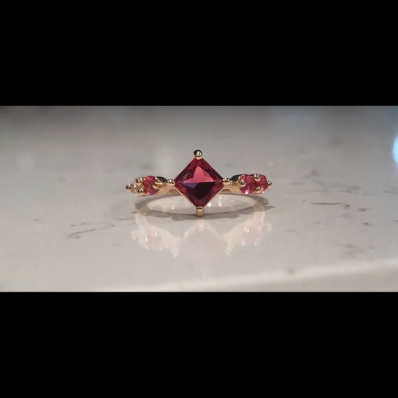 Dainty 18kt Gold Plated Geometric Ruby Topaz Ring size 5 - Picture 5 of 13